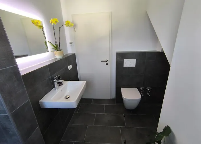 In Absoluter Randlage Апартаменты Eberstadt